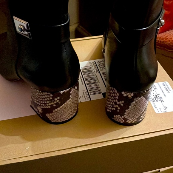 Genuine Black Leather Boots(Not Fake) - Picture 4 of 9